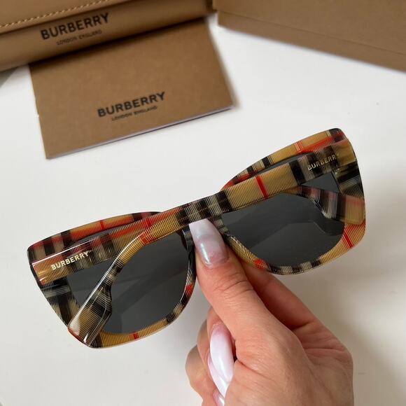 NEW Burberry BE4393 Meryl Check Print Cat Eye Sunglasses - Picture 5 of 10
